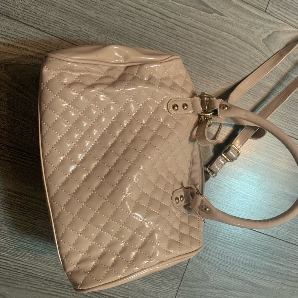 Pink glossy purse
